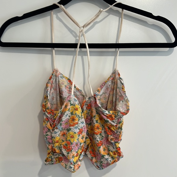 Urban Outfitters | floral crop - Picture 2 of 2
